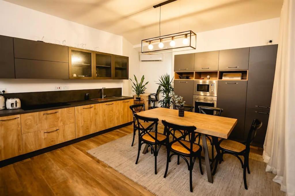 Ferienwohnung Luxurious & Stylish Penthouse With Private Pool Msida Exterior foto