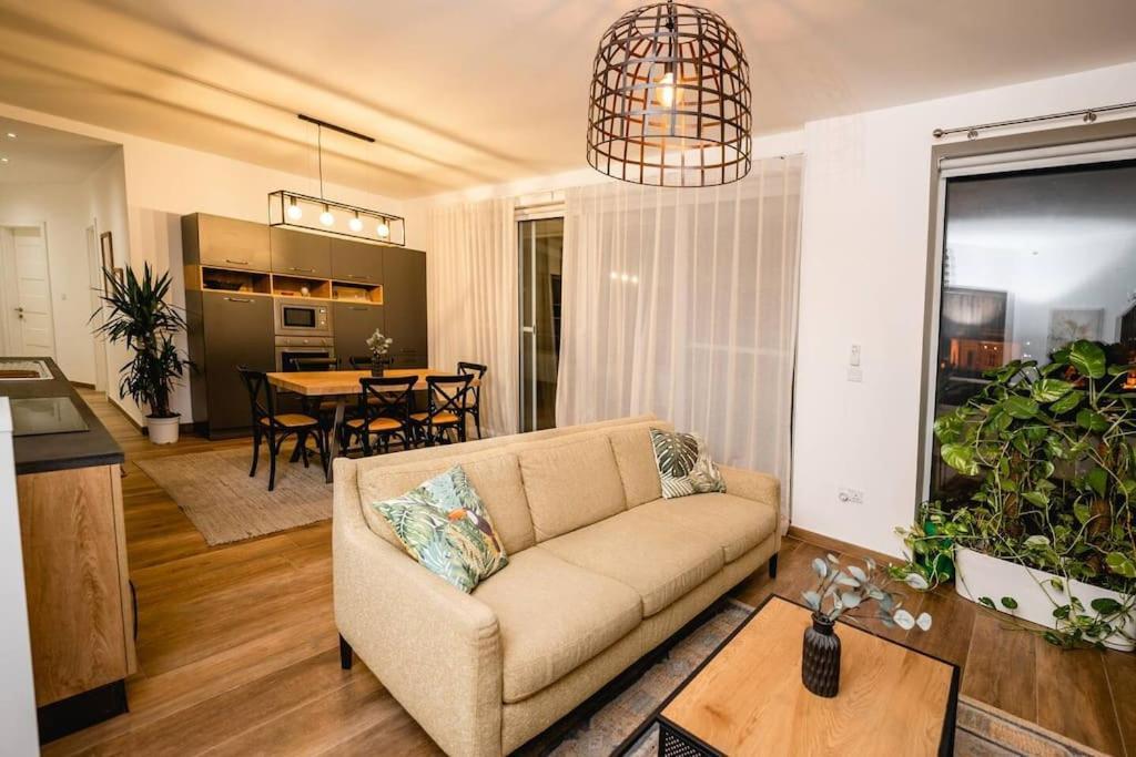 Ferienwohnung Luxurious & Stylish Penthouse With Private Pool Msida Exterior foto
