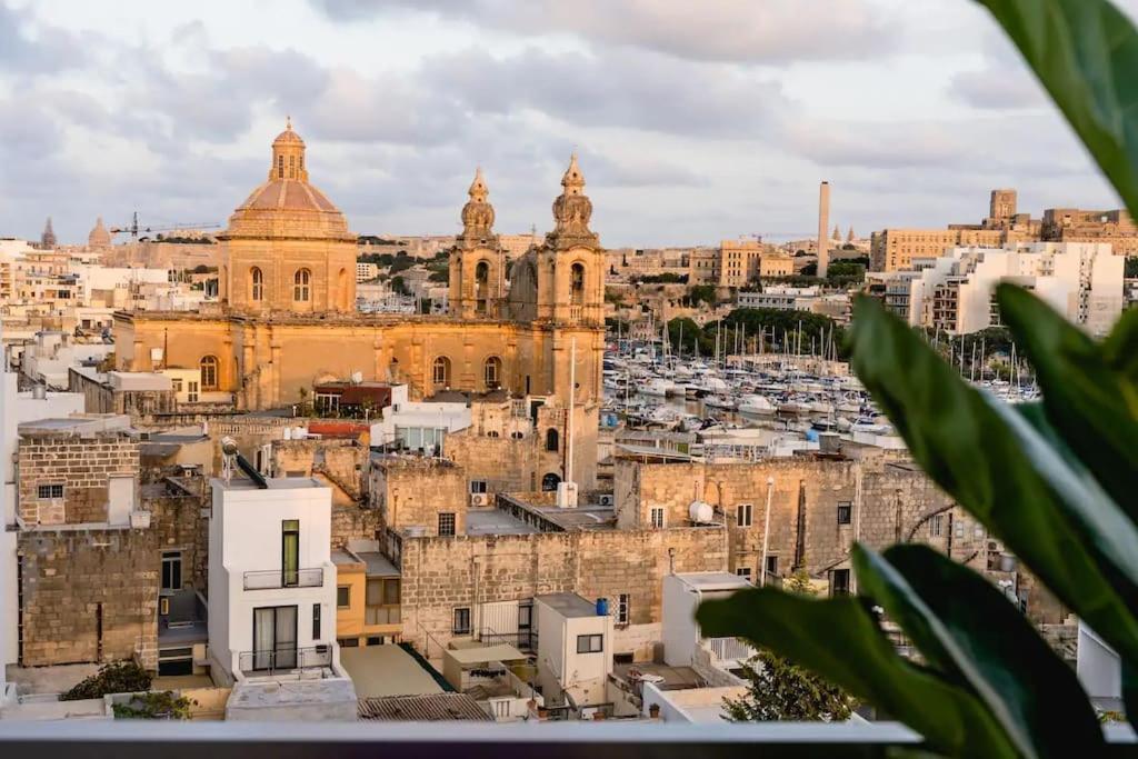 Ferienwohnung Luxurious & Stylish Penthouse With Private Pool Msida Exterior foto